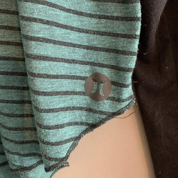 ❤️Hurley Active Top with Nike Dry Fit - Picture 5 of 10